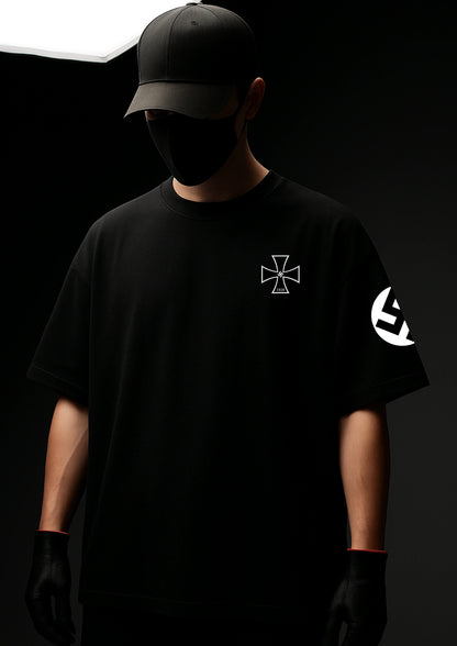 THE LAST SALUTE OVERSIZED TSHIRT